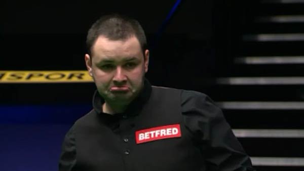 還因為他肩 還因為他肩